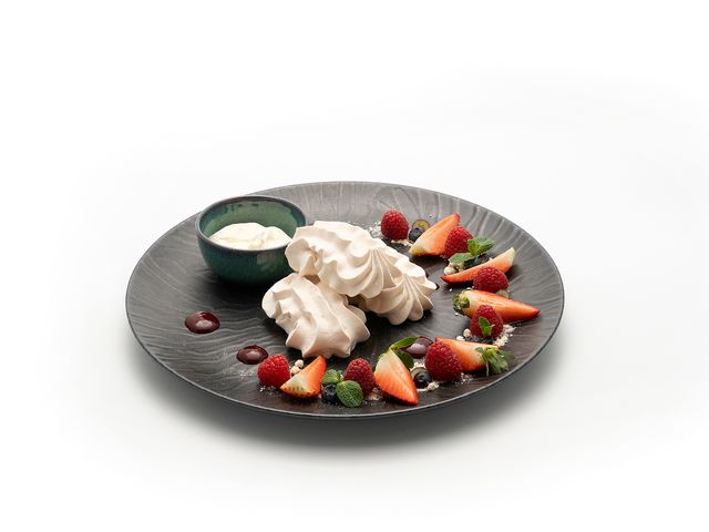 Restaurant La Désalpe Meringue et la double crème de Gruyère